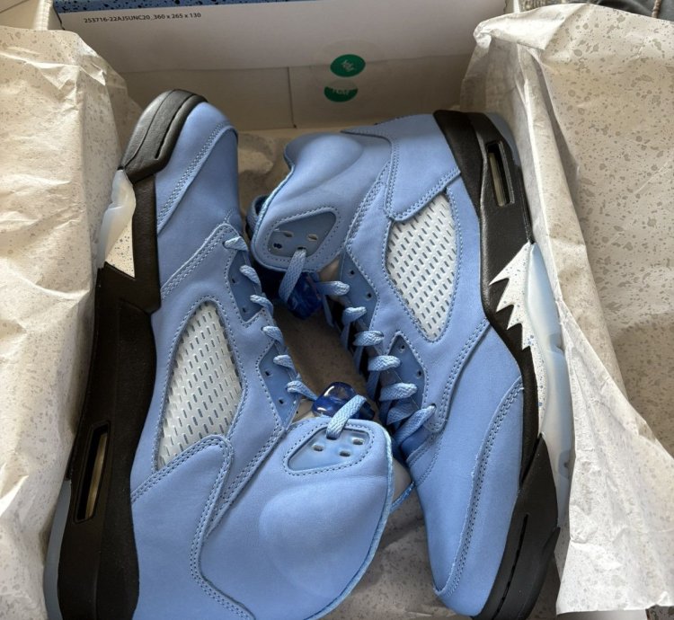 Jordan 5 Retro Unc University Blue 2023