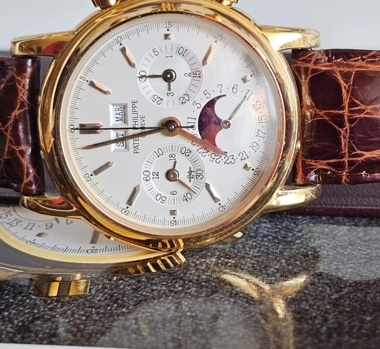 Patek Philippe Perpetual Calendar Chronograph 3970e Yellow Gold Second Series Full Set