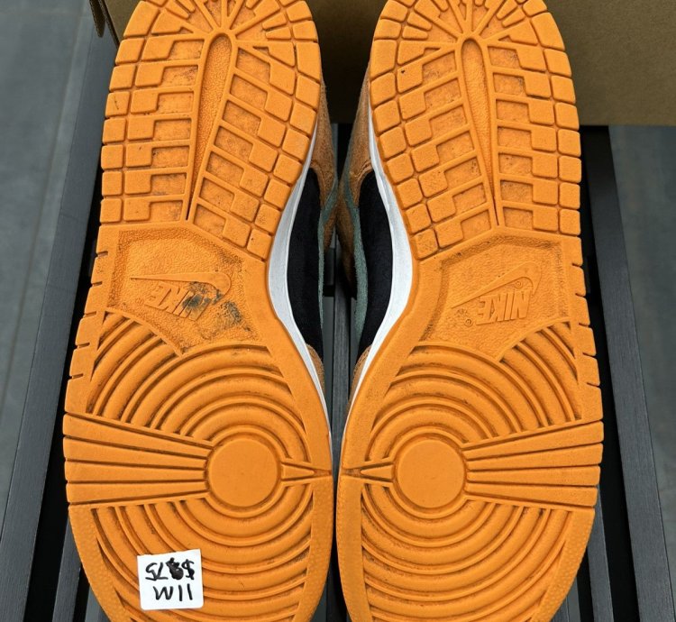 75805 Nike Dunk Low Ceramic