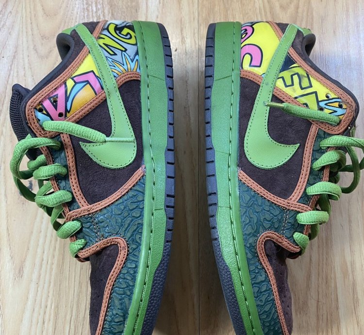 Nike Sb Dunk Low De La Soul - Size 9