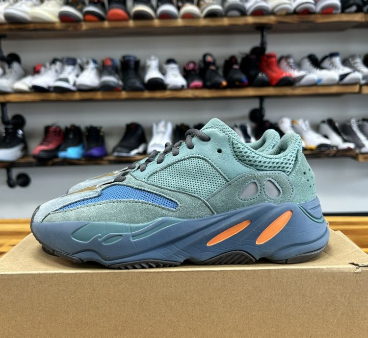 76005 Yeezy Boost 700 Faded Azure