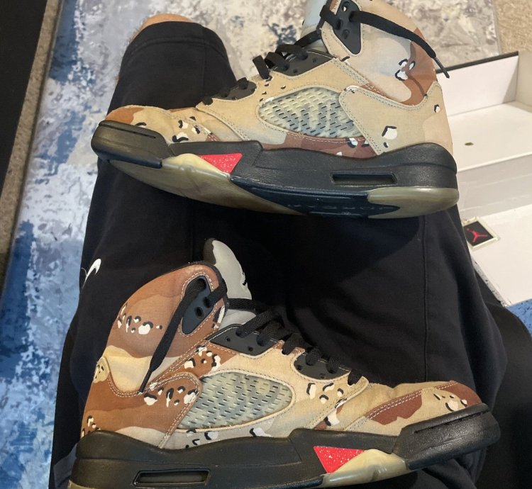 Jordan 5 Supreme
