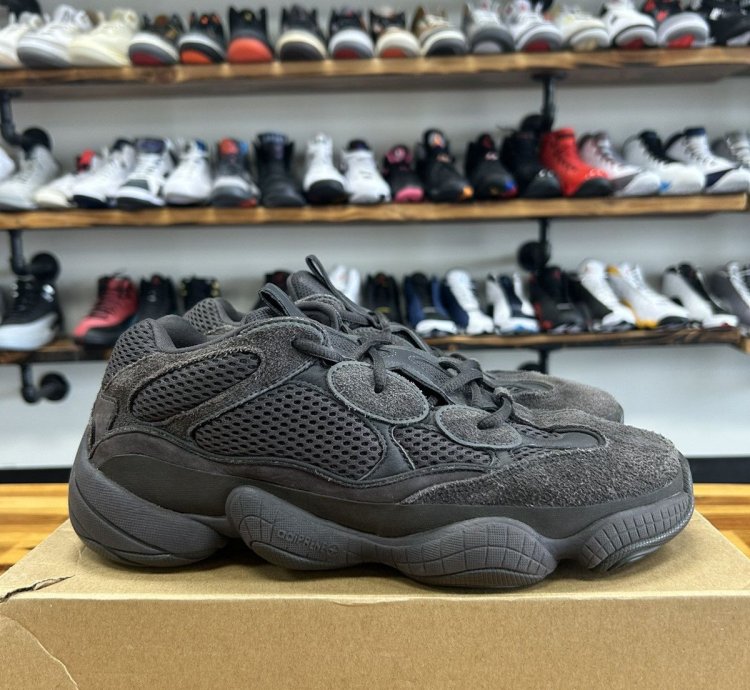 76331 Yeezy 500 Utility Black