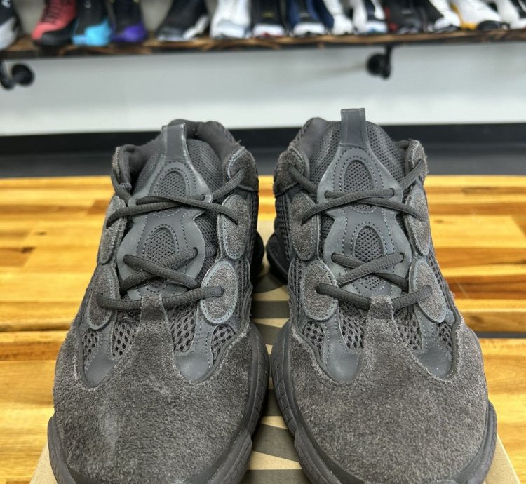 76331 Yeezy 500 Utility Black
