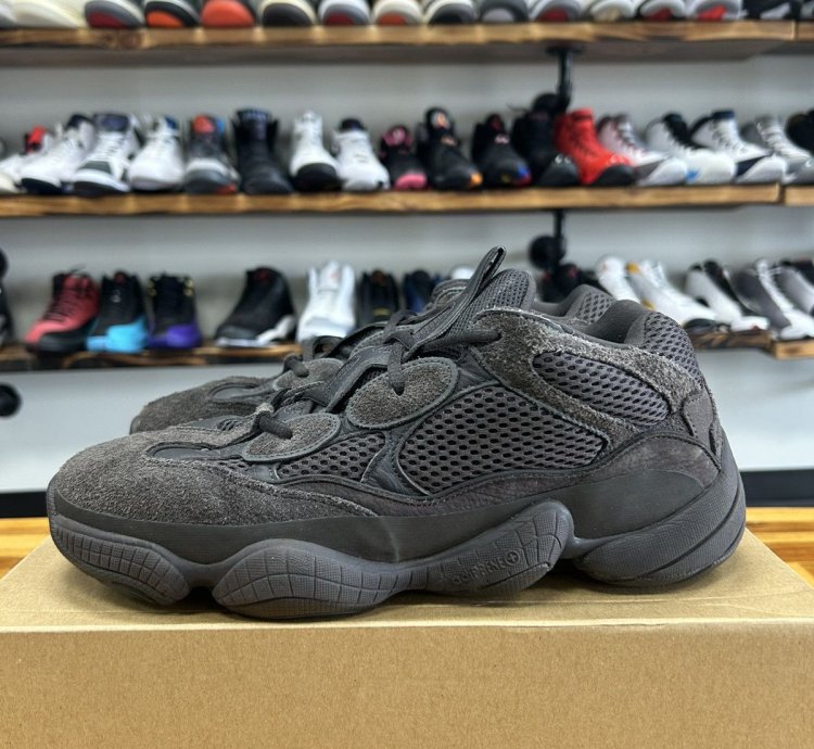 76331 Yeezy 500 Utility Black