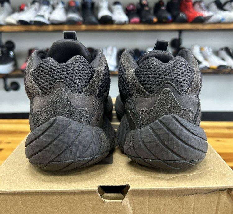 76331 Yeezy 500 Utility Black