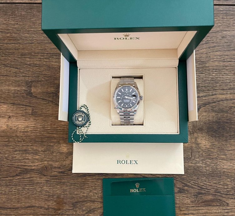 Rolex Sky-dweller Like New Jubilee Fullset