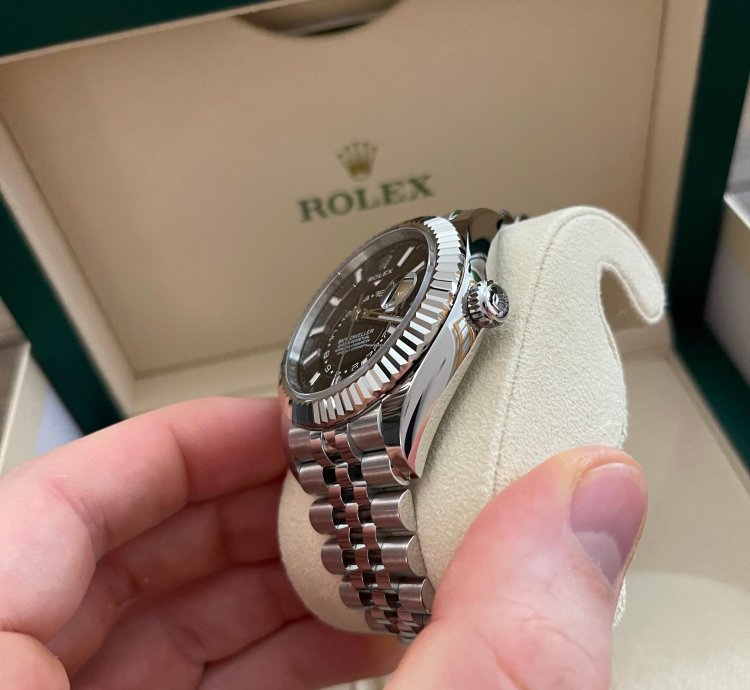 Rolex Sky-dweller Like New Jubilee Fullset