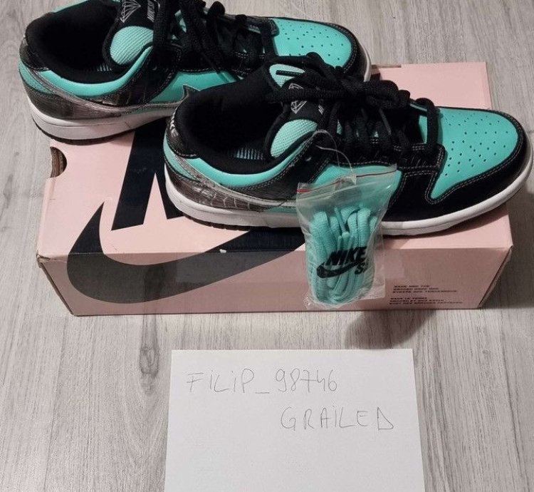 Nike Sb Dunk Low Diamond Supply Co Tiffany