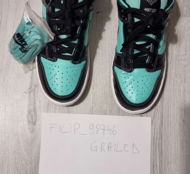 Nike Sb Dunk Low Diamond Supply Co Tiffany