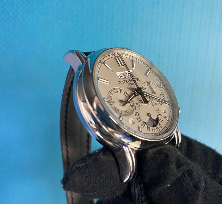 Patek Philippe Perpetual Calendar Chronograph 5204p-010 White Perpetual Calendar Chronograph
