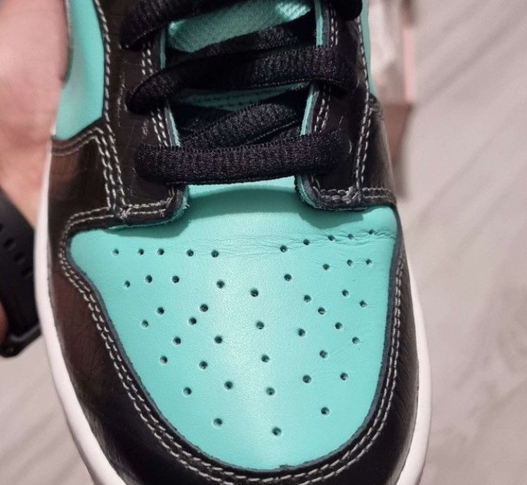 Nike Sb Dunk Low Diamond Supply Co Tiffany
