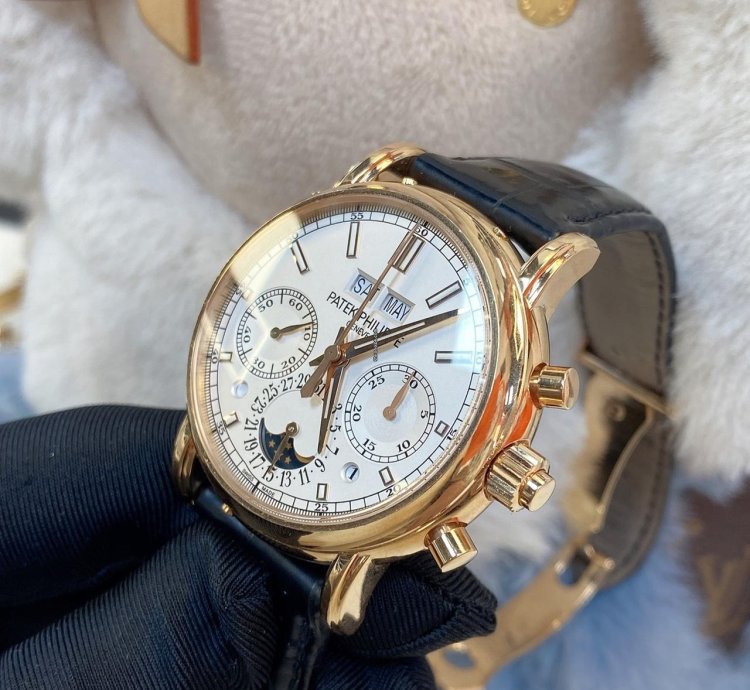 Patek Philippe Perpetual Calendar Chronograph 5204r-001