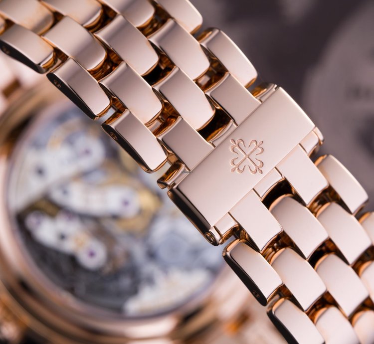 Patek Philippe Perpetual Calendar Chronograph 5270 1r Perpetual Calendar Chronograph