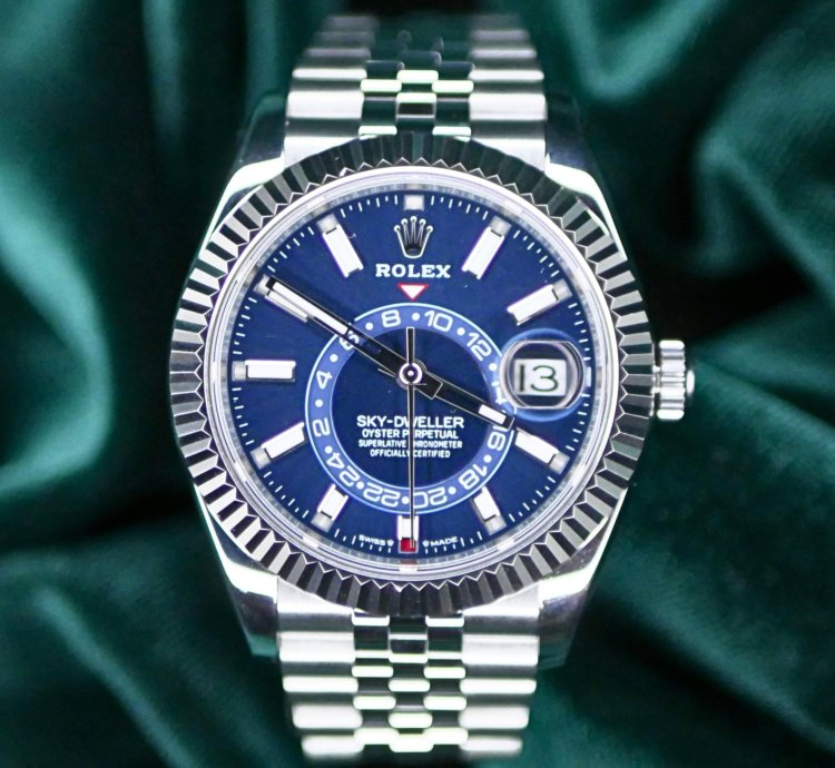 Rolex Sky-dweller Mint Complete Set Sky-dweller Blue Dial Jubilee 42mm Stainless Steel 336934