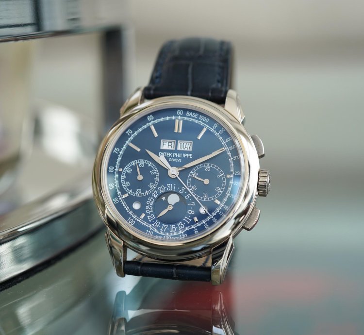 Patek Philippe Perpetual Calendar Chronograph 5270g Blue Dial Perpetual Calendar Chronograph