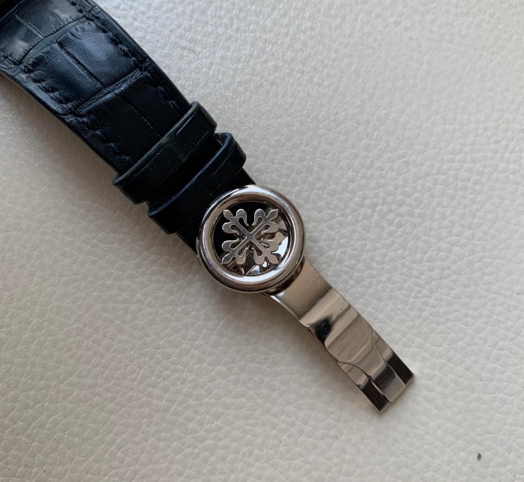 Patek Philippe Perpetual Calendar Chronograph 5270g Blue Dial Perpetual Calendar Chronograph