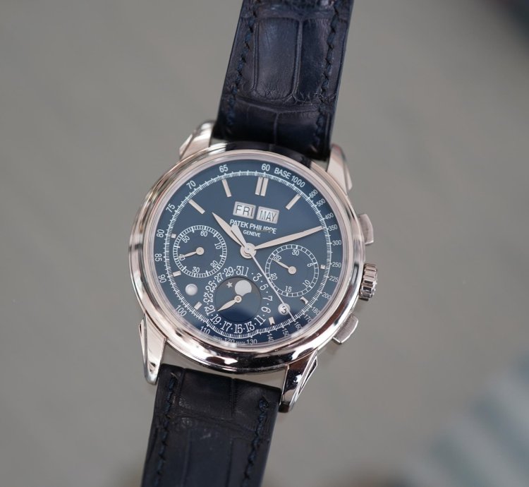 Patek Philippe Perpetual Calendar Chronograph 5270g Blue Dial Perpetual Calendar Chronograph