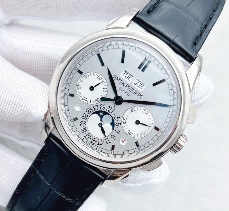 Patek Philippe Perpetual Calendar Chronograph 5270g-001