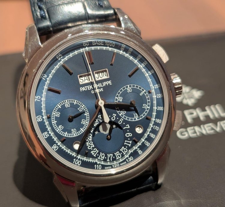 Patek Philippe Perpetual Calendar Chronograph 5270g-014 Grand Complications - White Gold