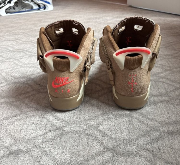 Jordan 6 Travis Scott