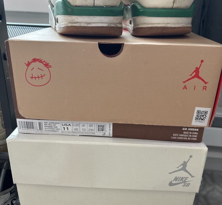 Jordan 6 Travis Scott