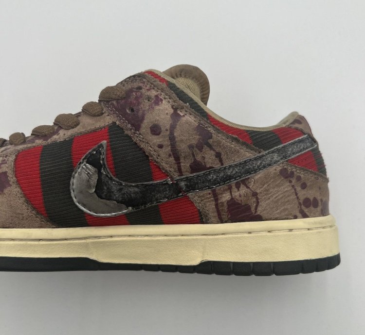 Nike Sb Dunk Low Freddy Krueger Rare Sample Size 9 Used