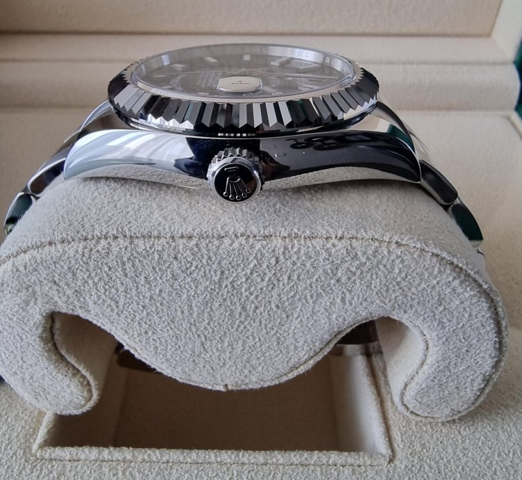 Rolex Sky-dweller New