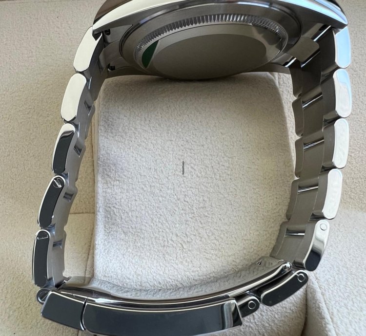 Rolex Sky-dweller New