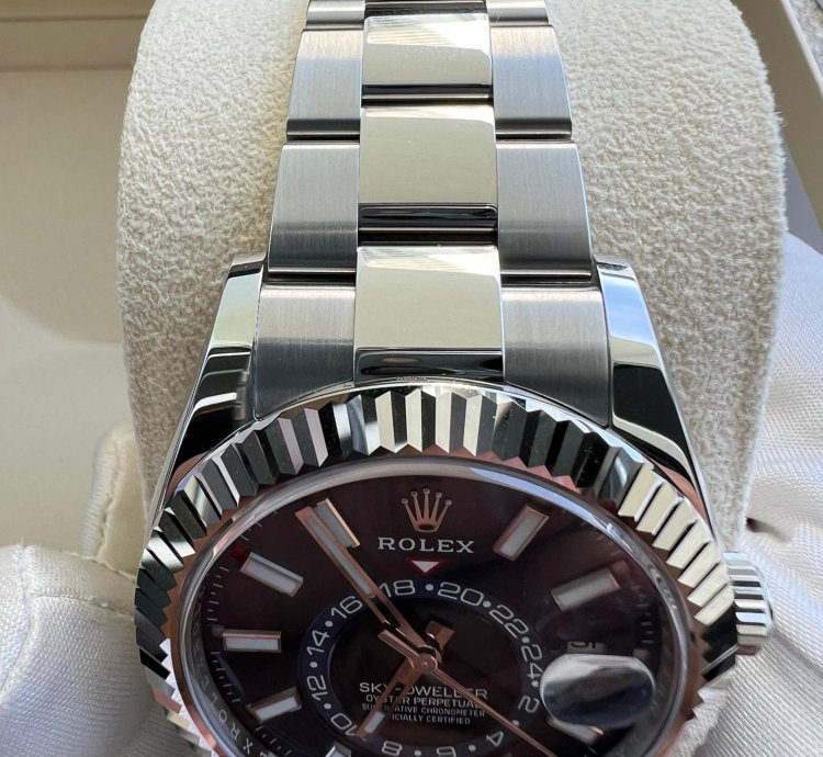 Rolex Sky-dweller New