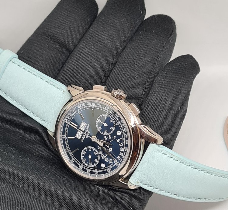 Patek Philippe Perpetual Calendar Chronograph 5270g-019 White Gold