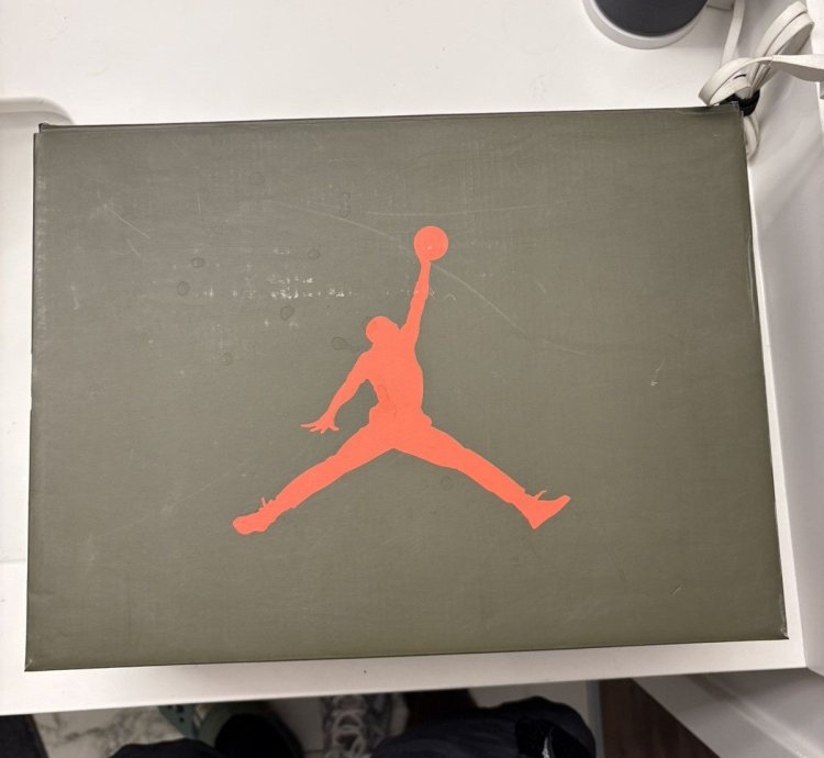 Jordan 6 Travis Scott Retro Olive