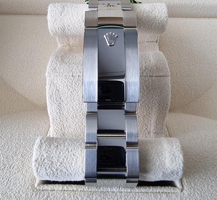 Rolex Sky-dweller New