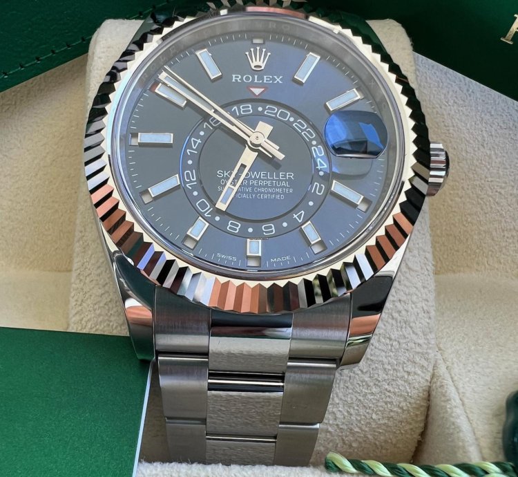 Rolex Sky-dweller New