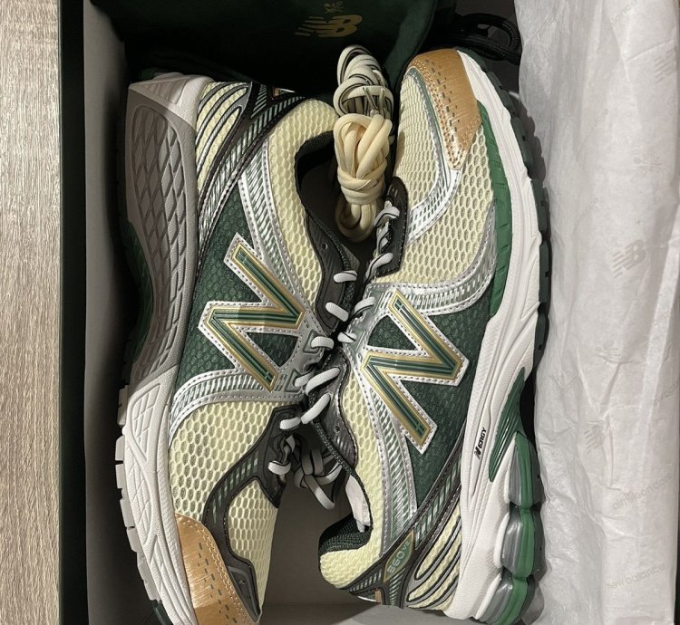 Ald New Balance 860v2