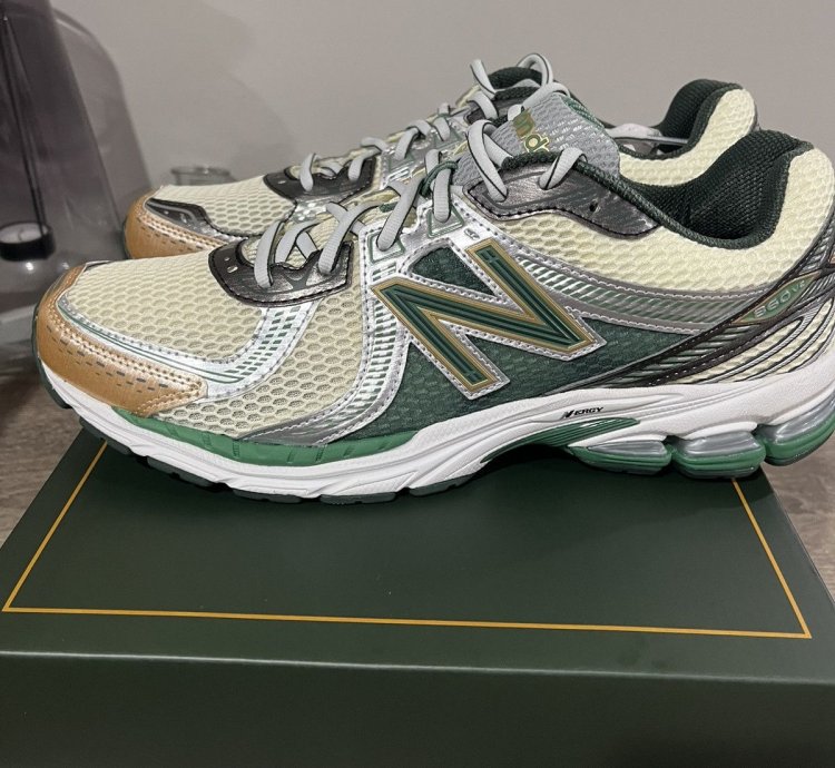 Ald New Balance 860v2