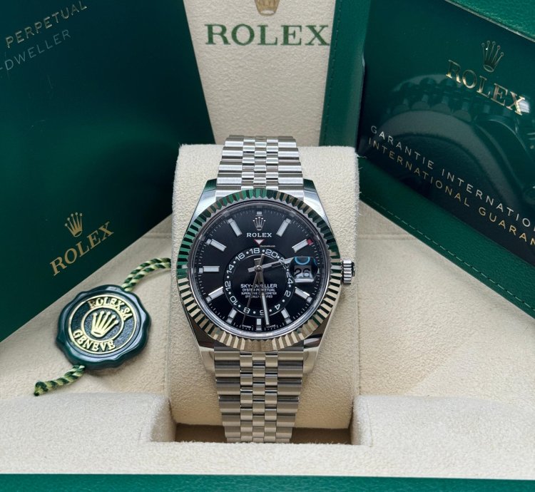 Rolex Sky-dweller New 2023 Black Dial White Gold Fluted Bezel Jubilee Bracelet 42mm Stainless