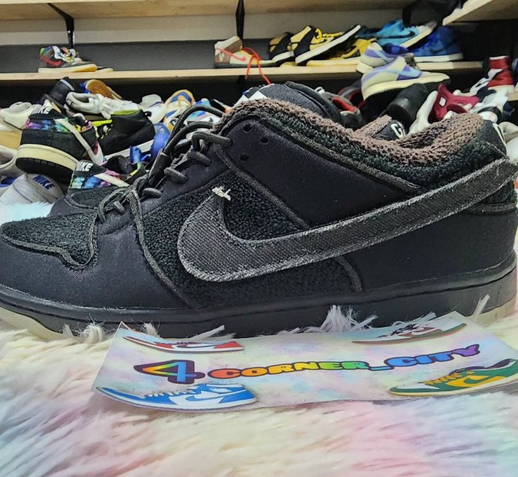 Nike Sb Dunk Low Gnarhunters