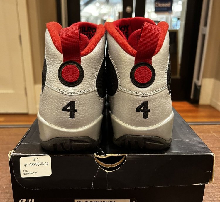 Jordan 9 Retro Johnny Kilroy