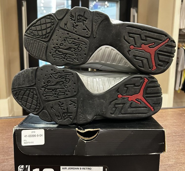 Jordan 9 Retro Johnny Kilroy