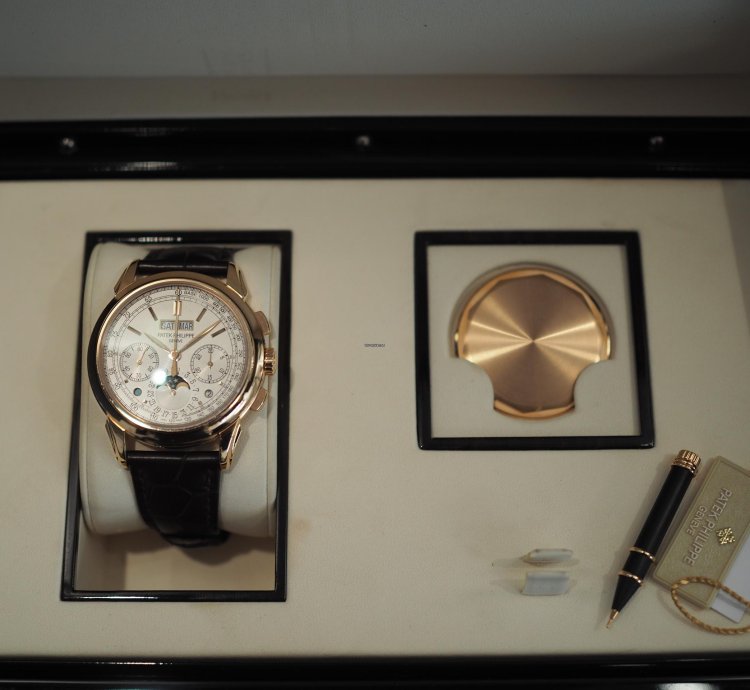Patek Philippe Perpetual Calendar Chronograph 5270r-001 - 12 2017