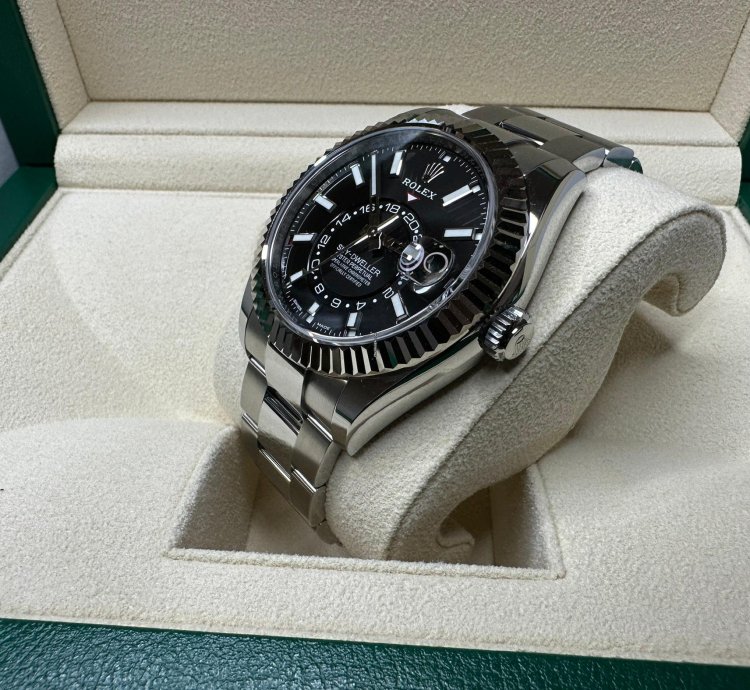 Rolex Sky-dweller New 2023 Unworn Sky Dweller Black Dial Oyster 42mm 326934