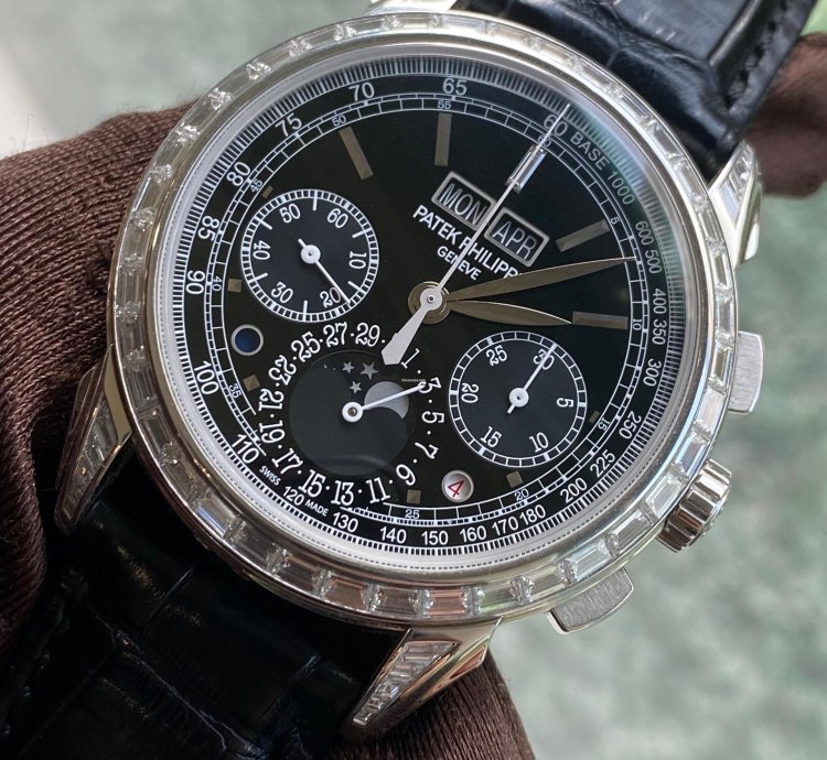 Patek Philippe Perpetual Calendar Chronograph 5271p-001
