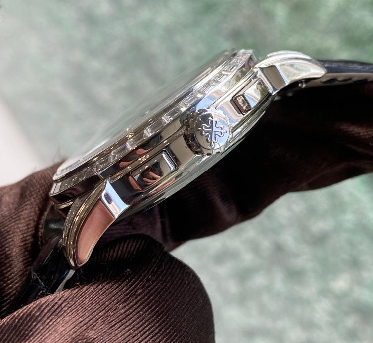 Patek Philippe Perpetual Calendar Chronograph 5271p-001