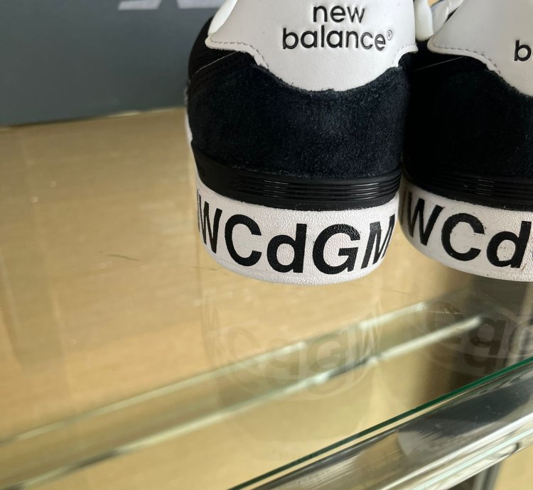 Am574eyc Logo Low Top Sneakers In Black