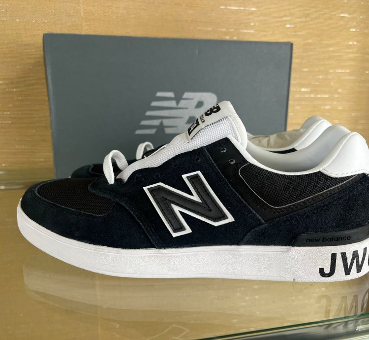 Am574eyc Logo Low Top Sneakers In Black
