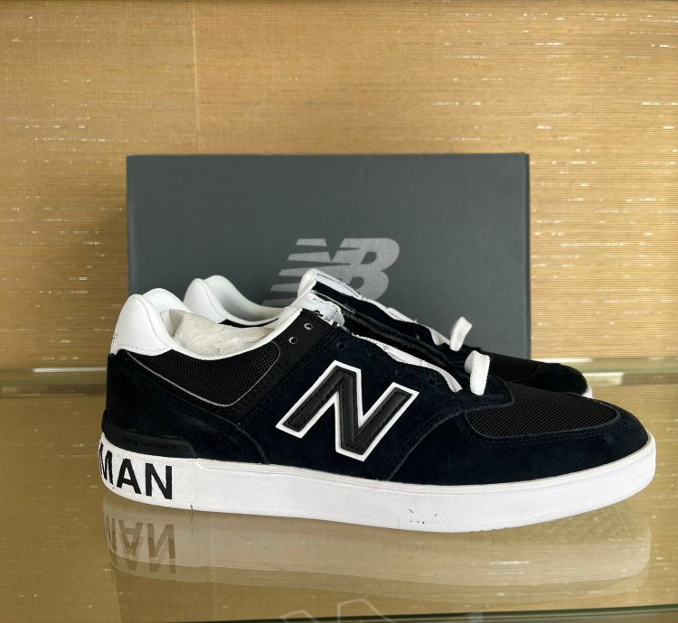 Am574eyc Logo Low Top Sneakers In Black
