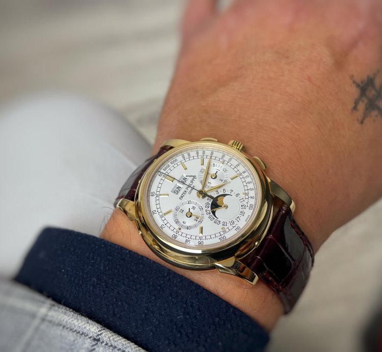 Patek Philippe Perpetual Calendar Chronograph 5970j-001 Yellow Gold - Full Set