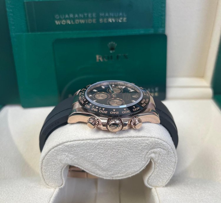 Rolex Daytona Rose Gold Daytona 40 Watch - Black Index Dial - Black Oysterflex Strap Reference 116515ln