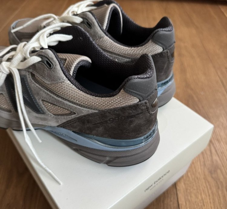 Auralee New Balance 990v4 Brand New Rare